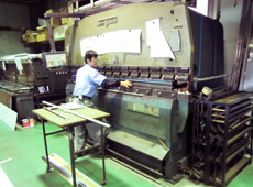 ステンレス板曲げ